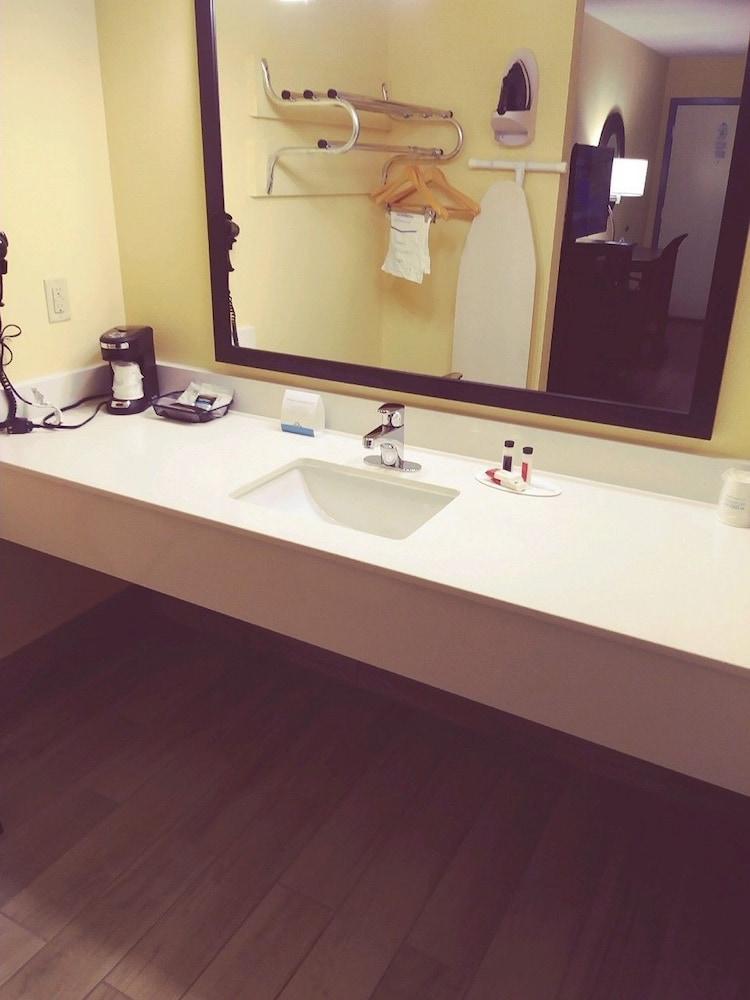 Hotel Surestay By Western 2*